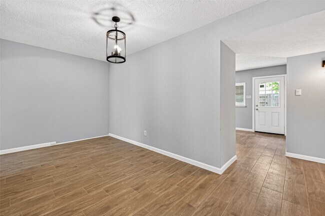 Building Photo - 9231 Baronsmede Dr