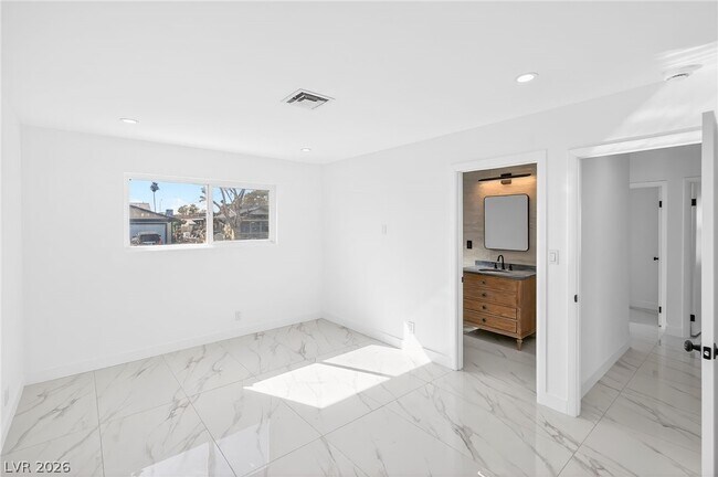 Building Photo - 4578 Churchfield Cir