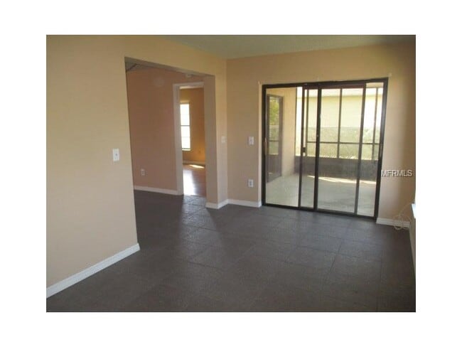 Building Photo - 1129 Fuchsia Dr