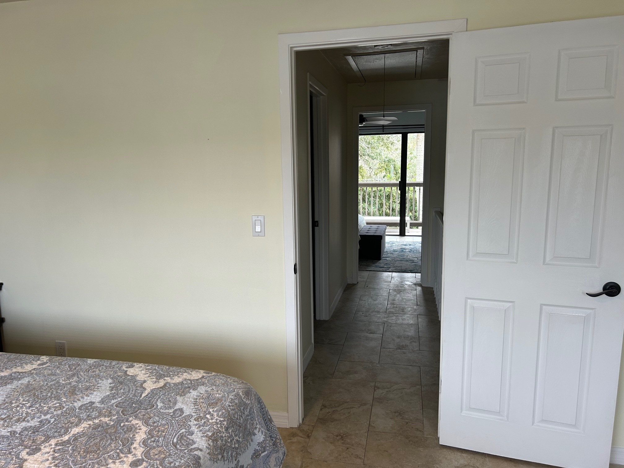 2nd Floor Hall - 3333 S Ridgewood Ave