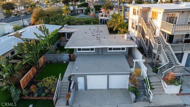 Building Photo - 256 Avenida Madrid