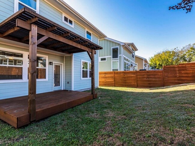Building Photo - 2208 Capulet St