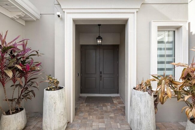 Building Photo - 15699 Panther Lake Dr