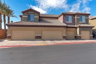 Building Photo - 6868 Sky Pointe Dr