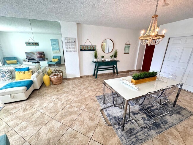 Building Photo - 3901 S Ocean Dr