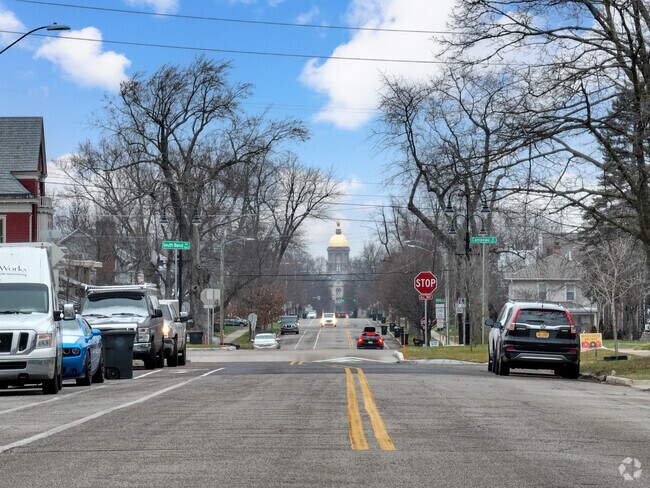 Close to Notre Dame - 616 N Notre Dame Ave