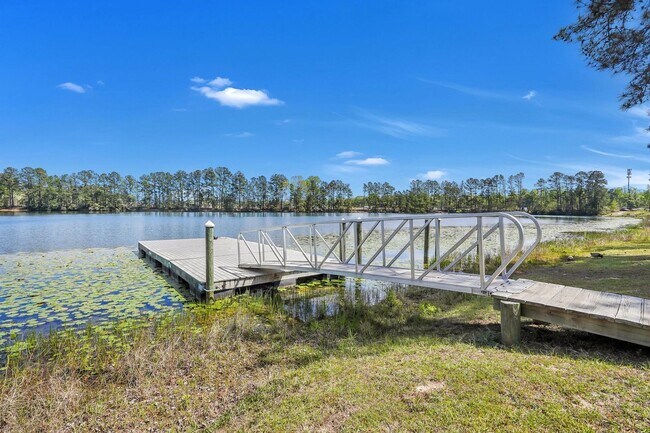 Building Photo - Like New Home For Lease in Rice Creek!