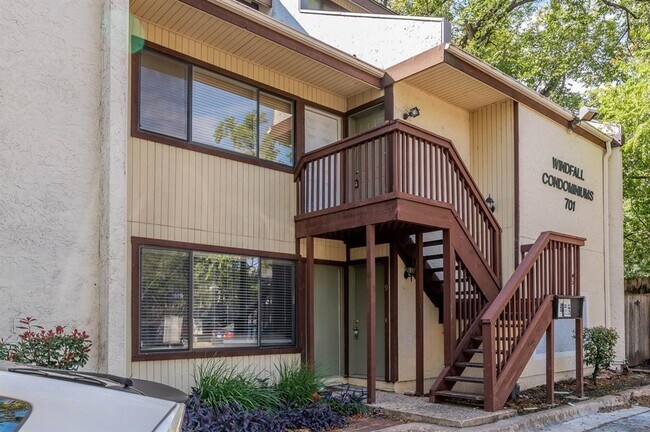Building Photo - 701 Nelray Blvd