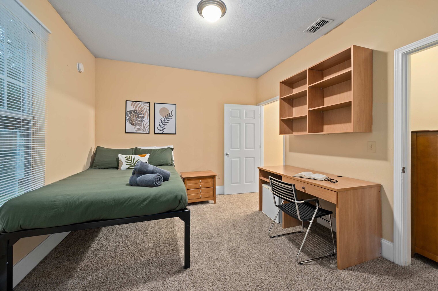 Building Photo - 5659 Graduate Cir