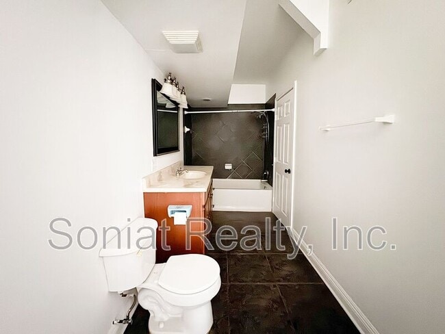 Building Photo - 1621 Crete St