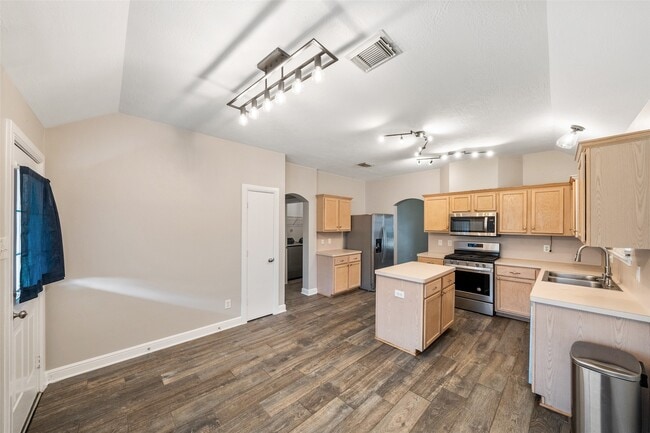 Building Photo - 3427 W Rainmill Dr