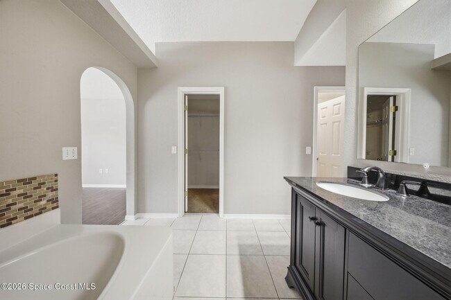 Building Photo - 1116 Myrtle Lake View Dr