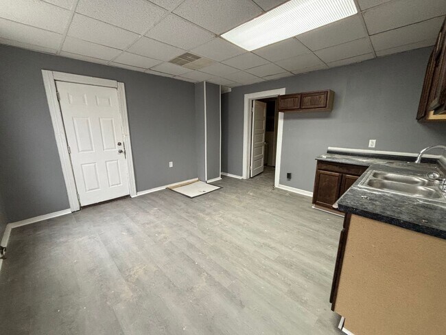 Building Photo - 3010 Warsaw St