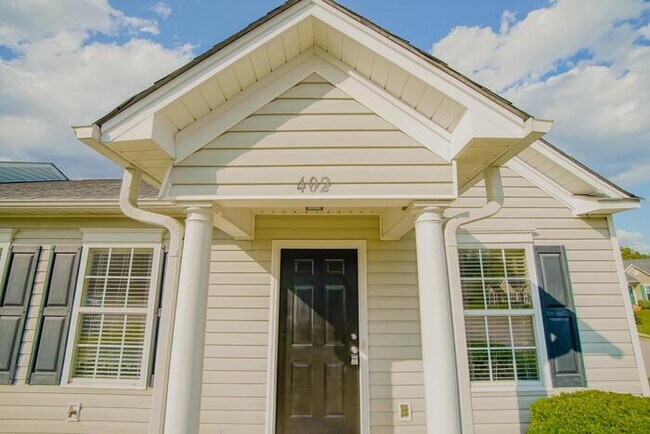Building Photo - 402 Wincrest Ln