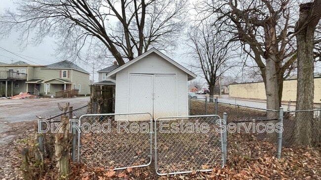 Building Photo - 1901 Tytus Ave