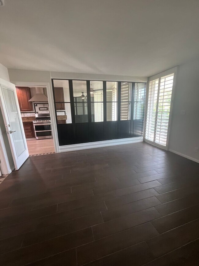 Building Photo - 42415 Rancho Las Palmas Dr