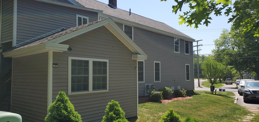 Building Photo - 89 Linden St