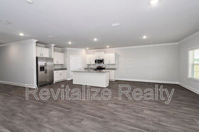 Building Photo - 14578 Dayton Cir