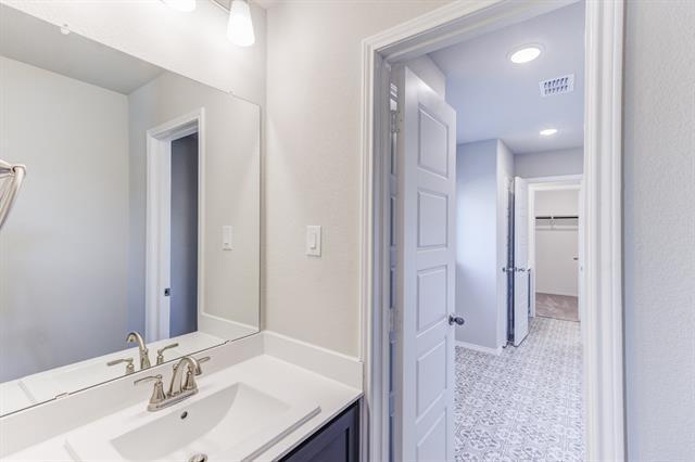 Building Photo - 5933 Revere Dr
