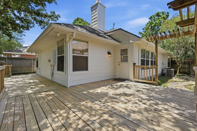 Building Photo - 18 Mulberry Glen Pl