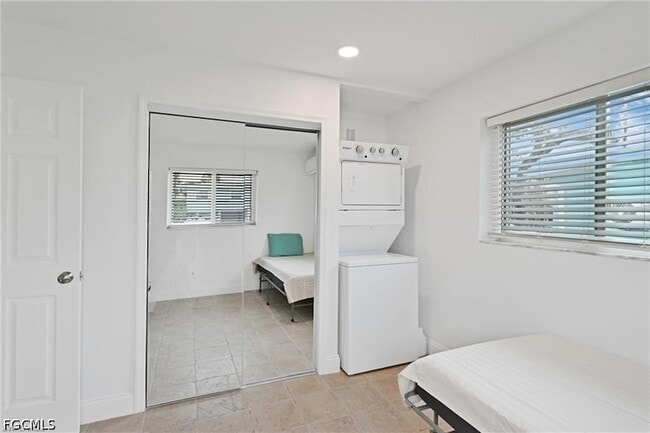 Building Photo - 131 Eucalyptus Ct