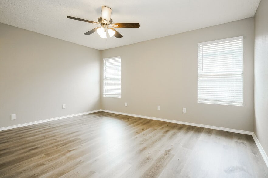 Building Photo - 7820 Whitney Ln