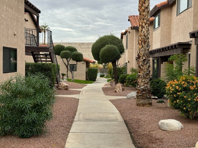 Building Photo - 2 BR Furnished Condo on the Colorado River with Utilities included