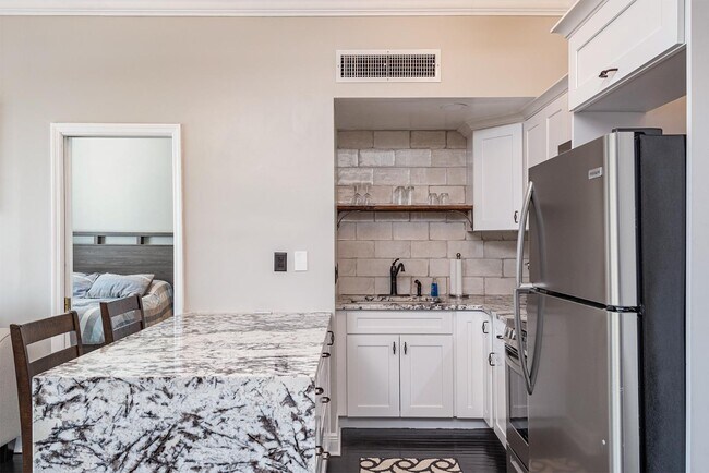 Building Photo - 2109 Bayshore Blvd
