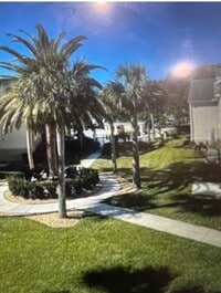 Building Photo - 1300 Royal Troon Ln