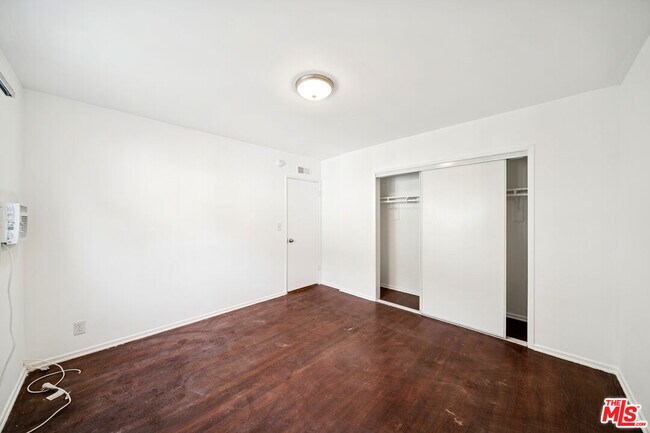 Building Photo - 2314 S Corning St