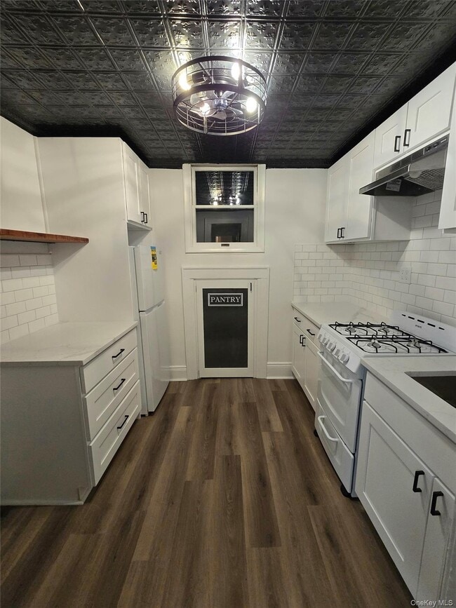 Building Photo - 155-51 100th St