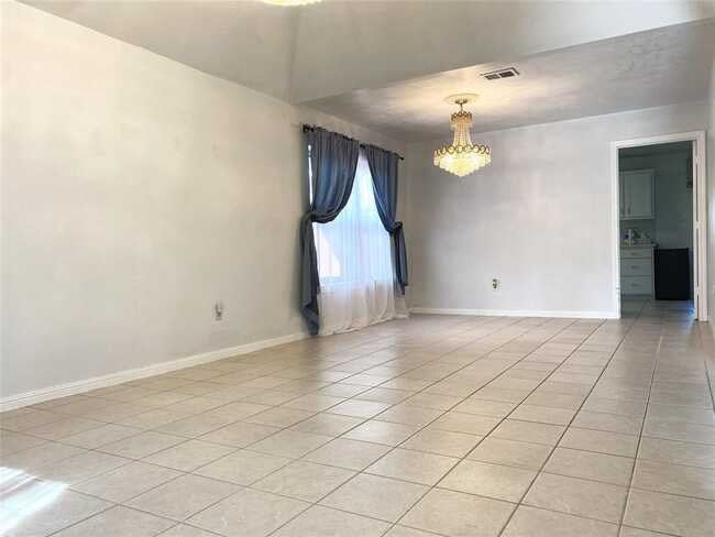 Building Photo - 13514 Cabrera Ln