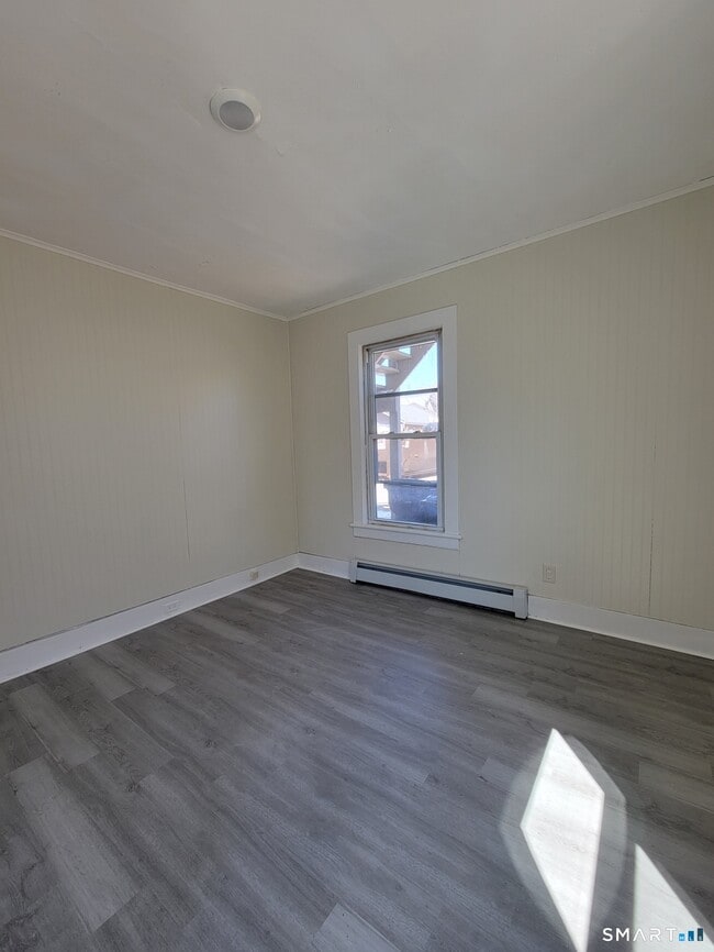 Building Photo - 21 Lewiston Ave