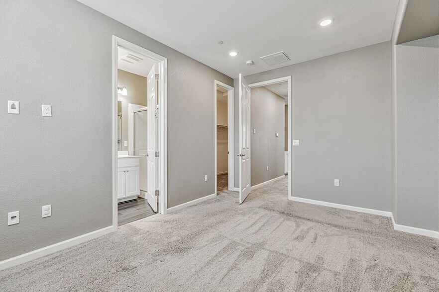 Building Photo - 6436 Laguna Seca Ln