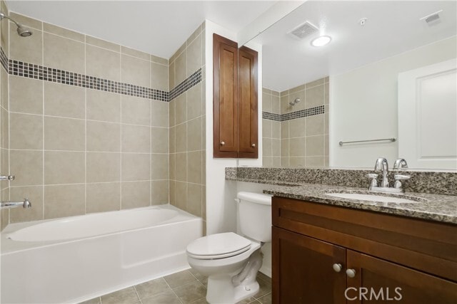 Building Photo - 1329 Scholarship