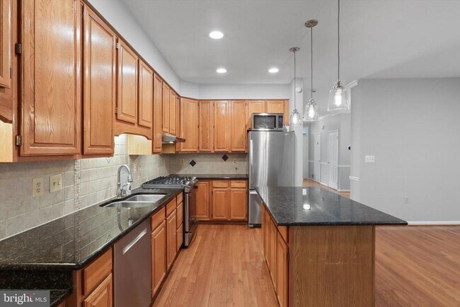 Building Photo - 11300 Fairwind Way