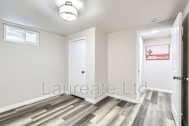 Building Photo - 8344 Charlotte Way