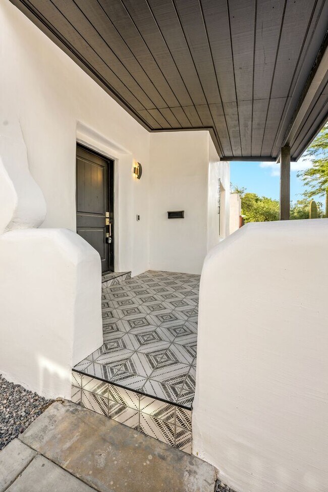 Building Photo - Sam Hughes New Home - Available for PRELEASE 2026!