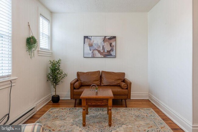 Building Photo - 315 Frederick St