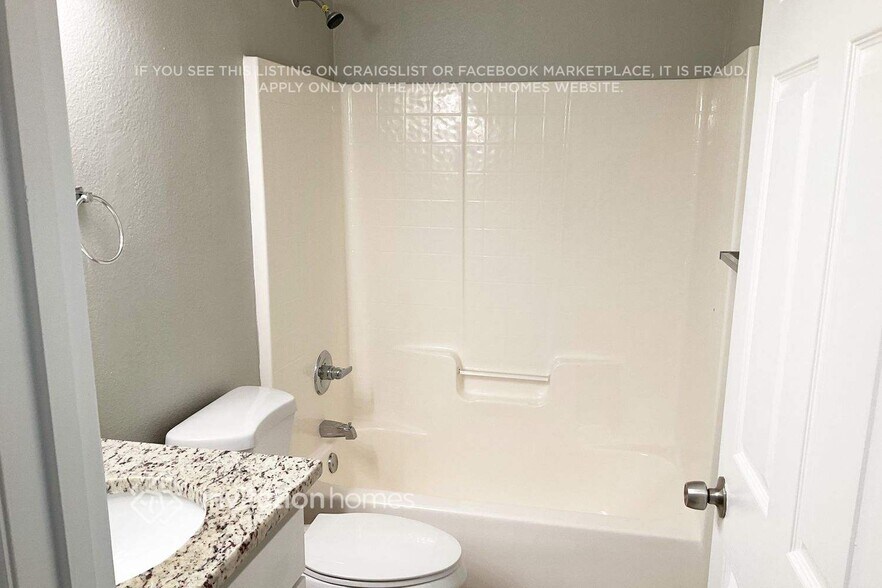 Building Photo - 1085 Kingfisher Way