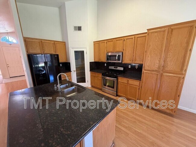 Building Photo - 6413 Noble House Ct
