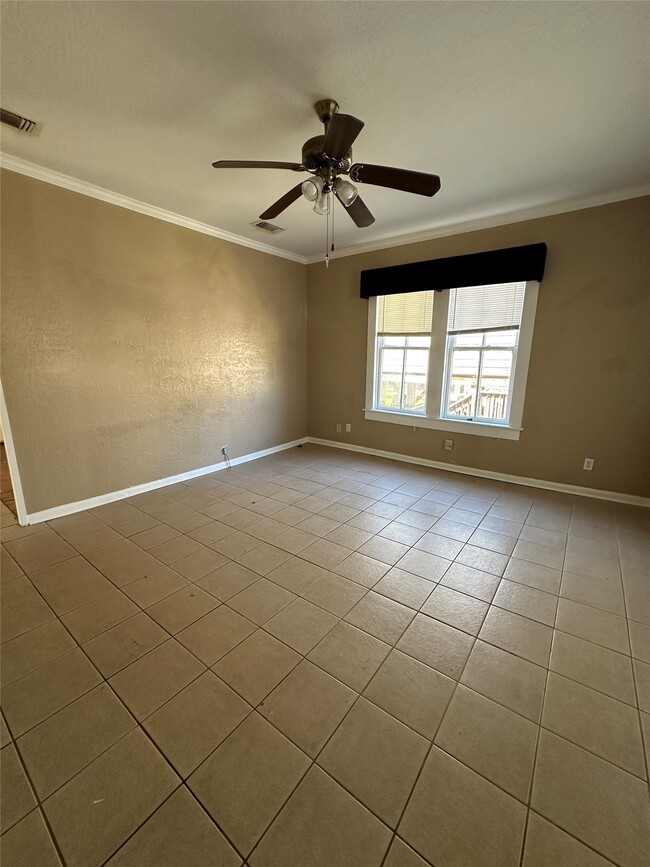 Building Photo - 1709 Biovu Dr