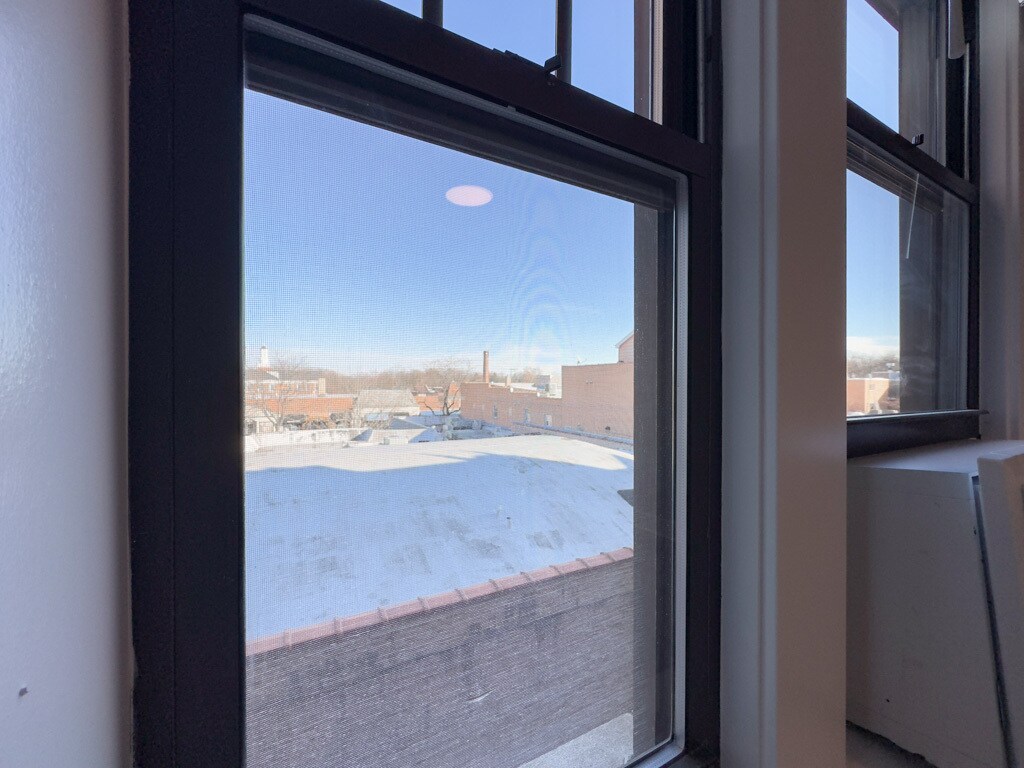 Building Photo - 369 Hazel Ave