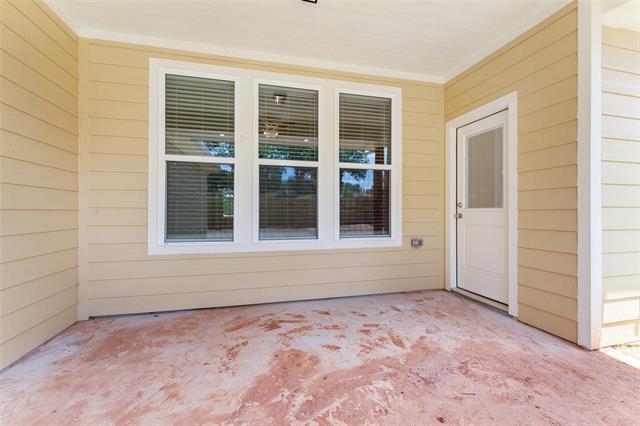 Building Photo - 2027 Bluebonnet Ave