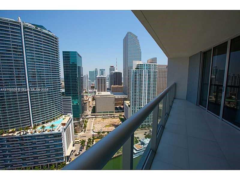 Building Photo - 475 Brickell Ave