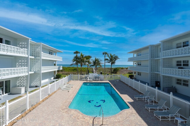 Building Photo - 4800 Ocean Beach Blvd