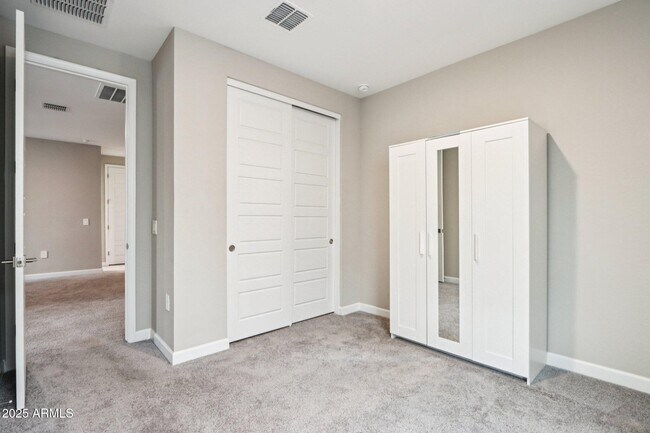 Building Photo - 4869 E Muriel Dr