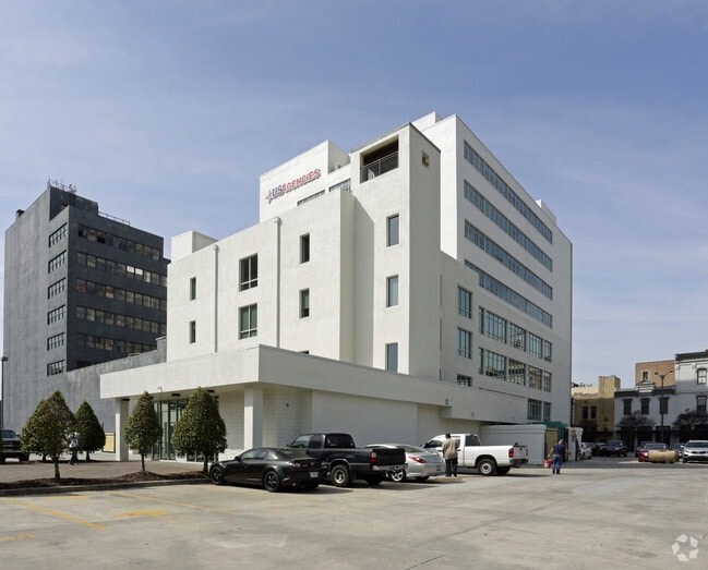 Primary Photo - 440 On Third Apartments