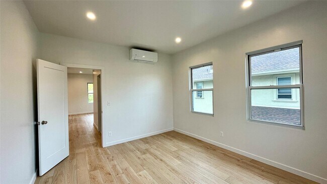 Building Photo - 318 Beach 69th St