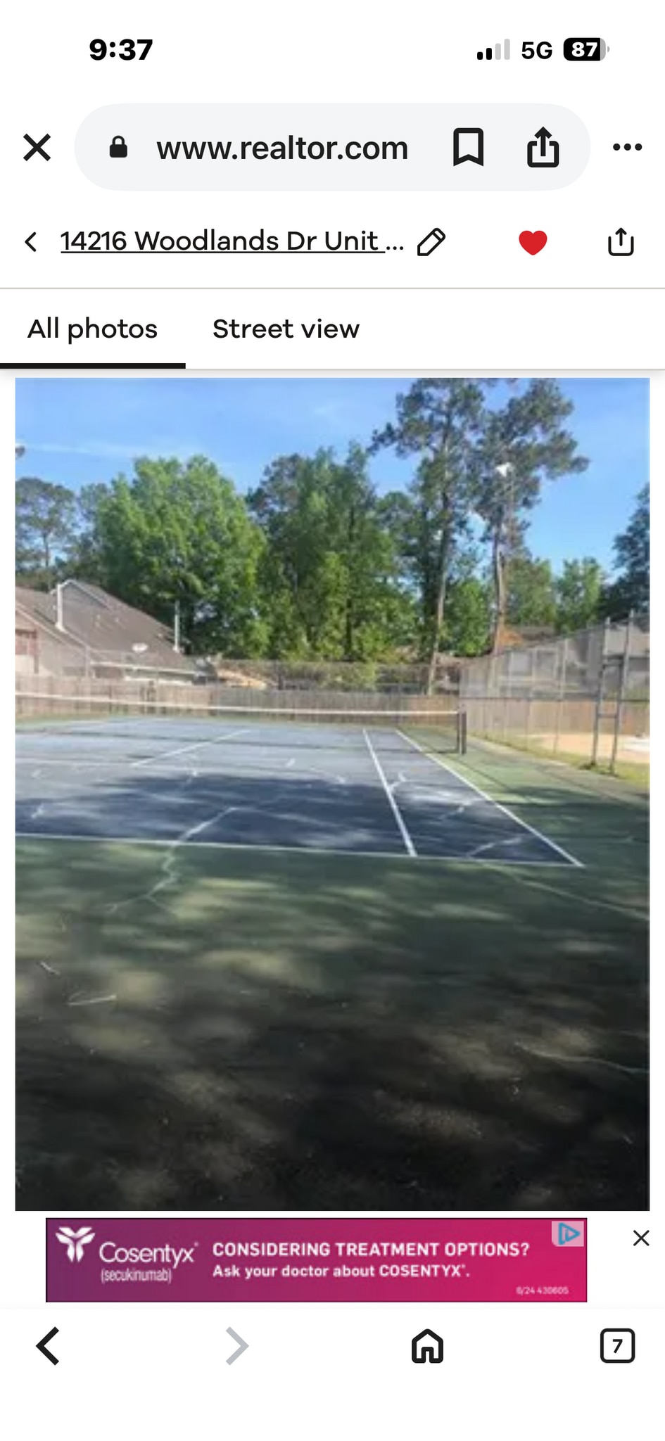 Tennis courts - 14216 Woodlands Dr